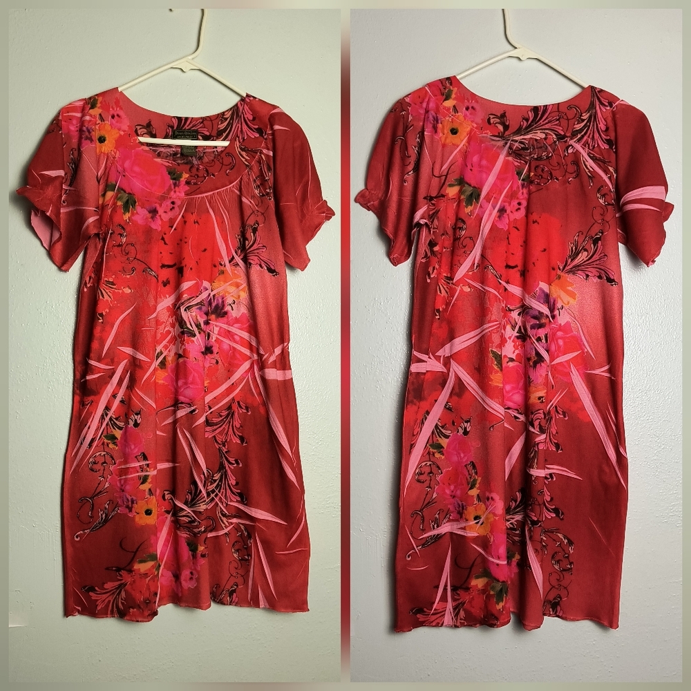 Jane Ashley Sheft Mini Dress Scoop Neckline Vibrant Red Abstract Floral Artistic